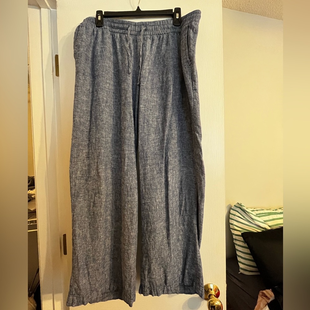 Wide leg stretchy denim colored pants